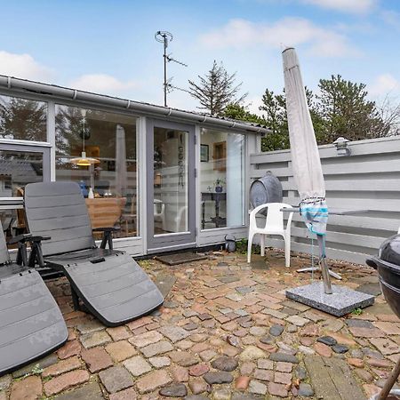 Pet Friendly Home In Vejers Strand With Kitchen Экстерьер фото