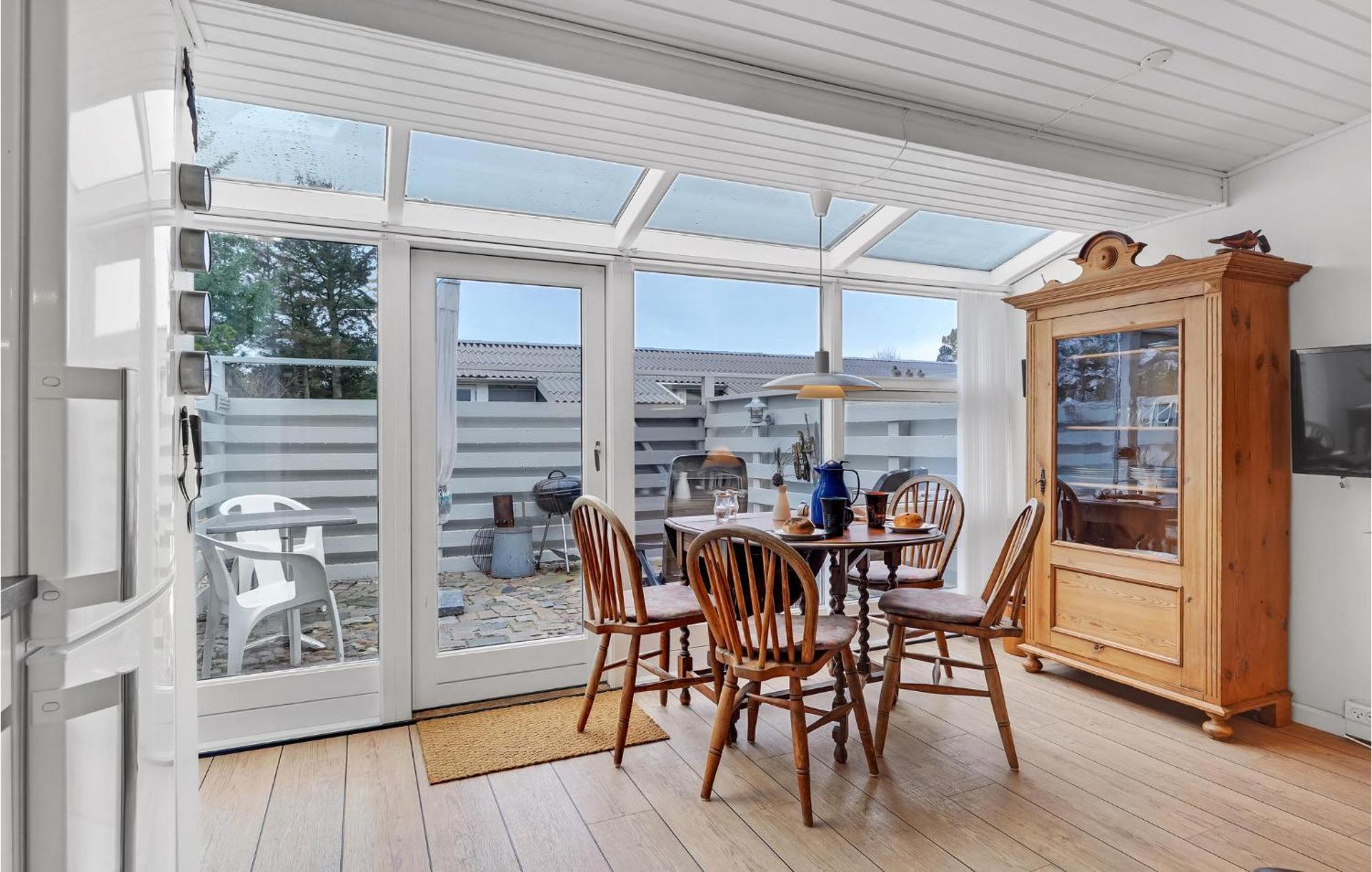 Pet Friendly Home In Vejers Strand With Kitchen Экстерьер фото